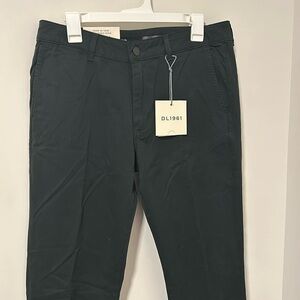 NWT Men’s DL1961 Ivan Slim Chino Pant Size 33 Inseam 34